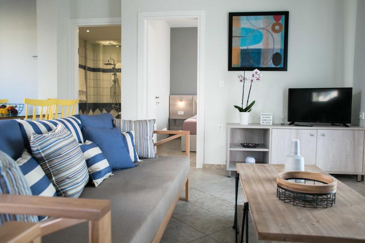 Mike'S Apartment I Luxury Above The Sea Kíssamos Exteriör bild
